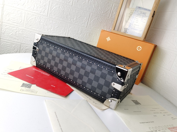 ルイヴィトンバッグ着用イメージ